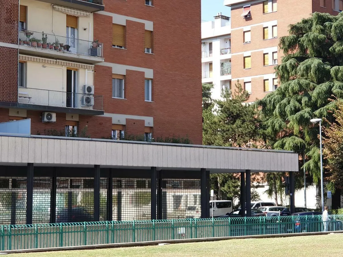 Ombra Del Gigante Suites ボローニャ 0*,  イタリア